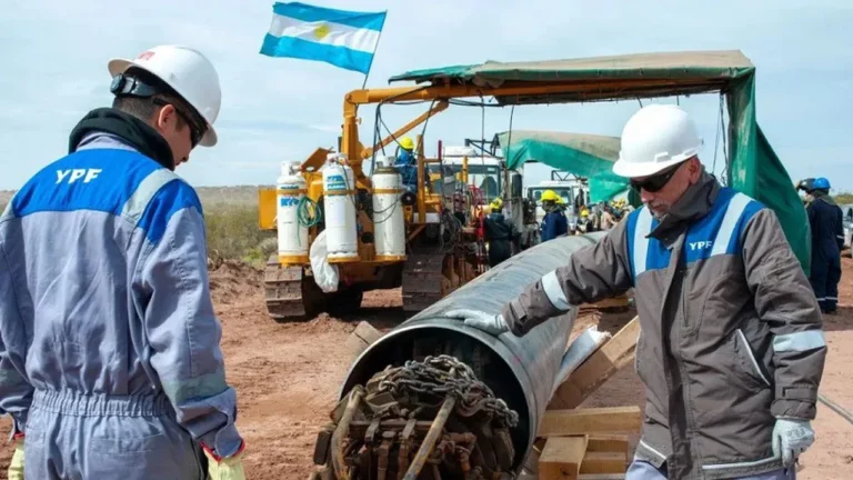 Mega proyecto en Vaca Muerta: YPF, Pampa Energía, PAE y Vista impulsan un oleoducto clave para la exportación de crudo