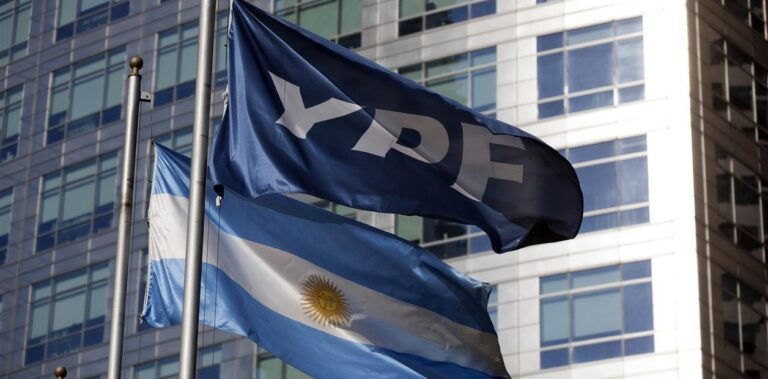 JPMorgan mejora la perspectiva de YPF y prevé un fuerte crecimiento del sector energético argentino